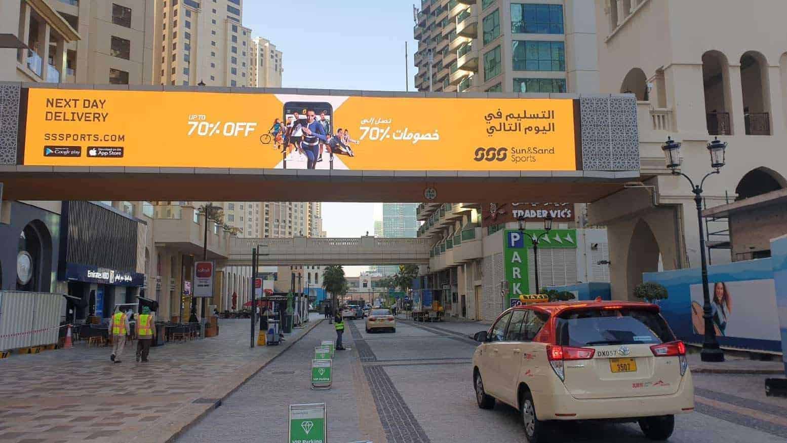  Jumeirah Beach Residence Dubai Advertising